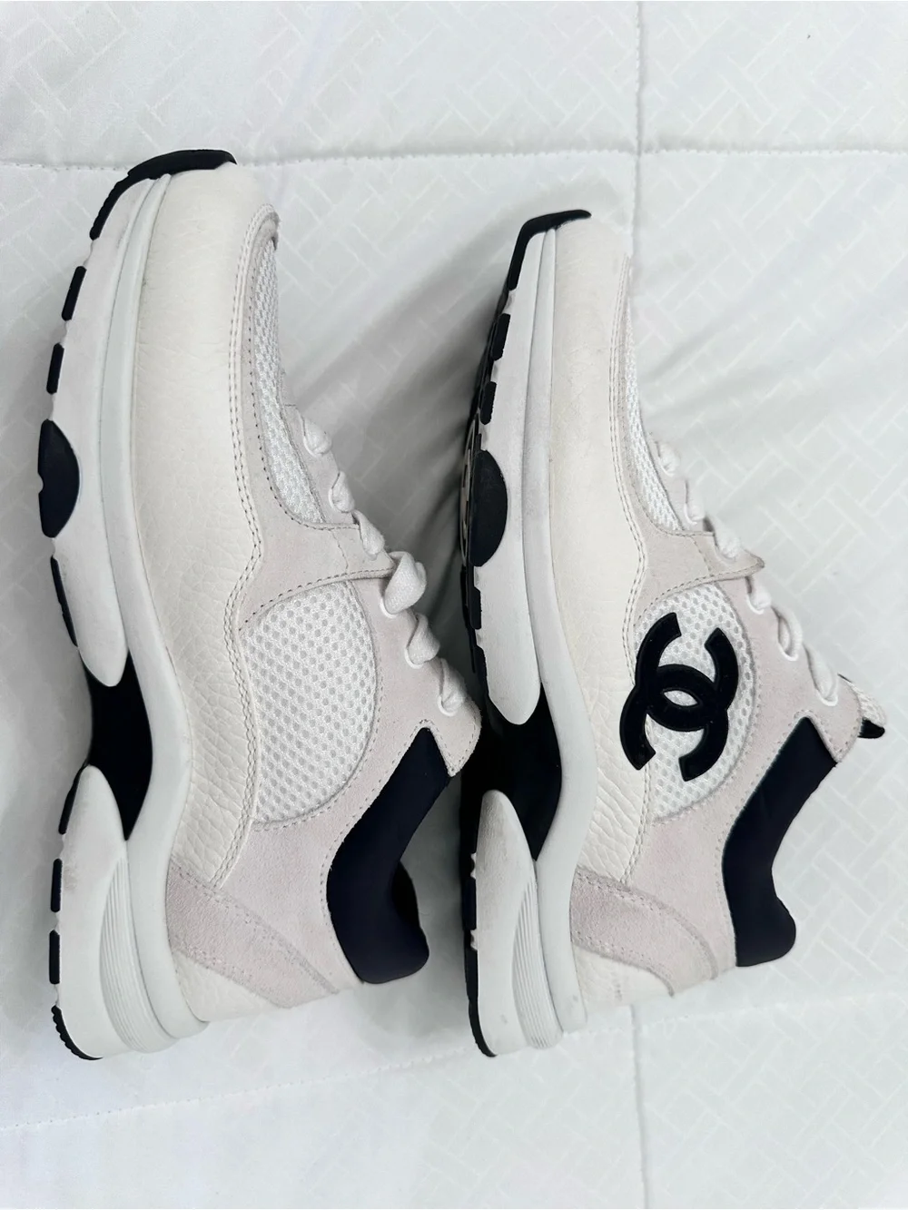 CHANEL White and Black CC Logo Runner Sneakers - Suede accents, 100% authentic